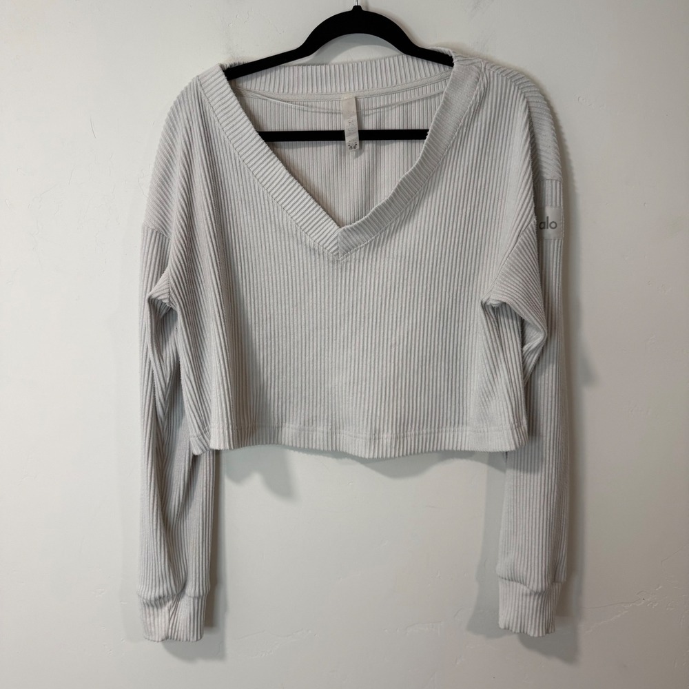 Alo Yoga Womens Muse V-Neck Pullover Small White Ribbed Crop Top